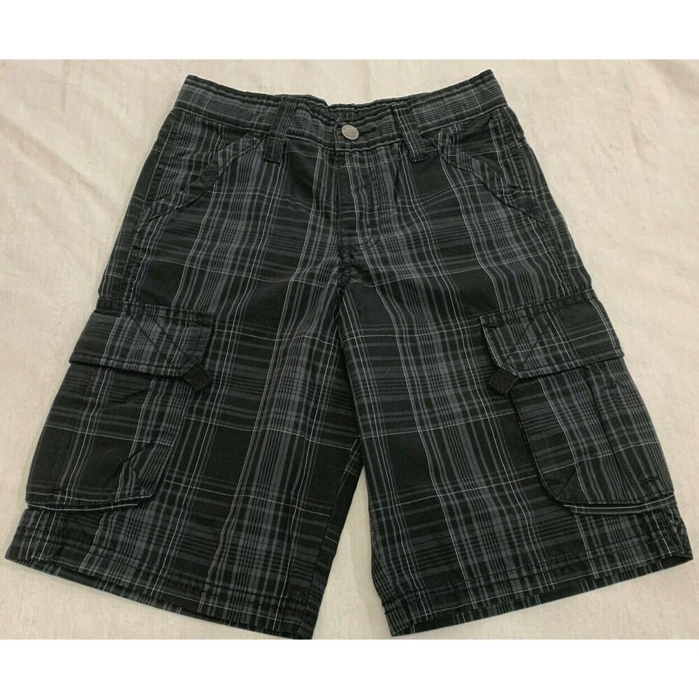 🫐  WRANGLER BOYS CARGO SHORTS SIZE 8  🫐